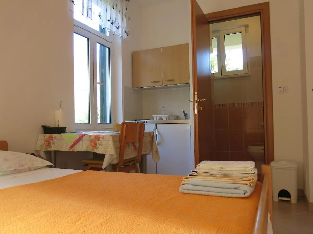 Apartment Near The Sea Moscenicka Draga