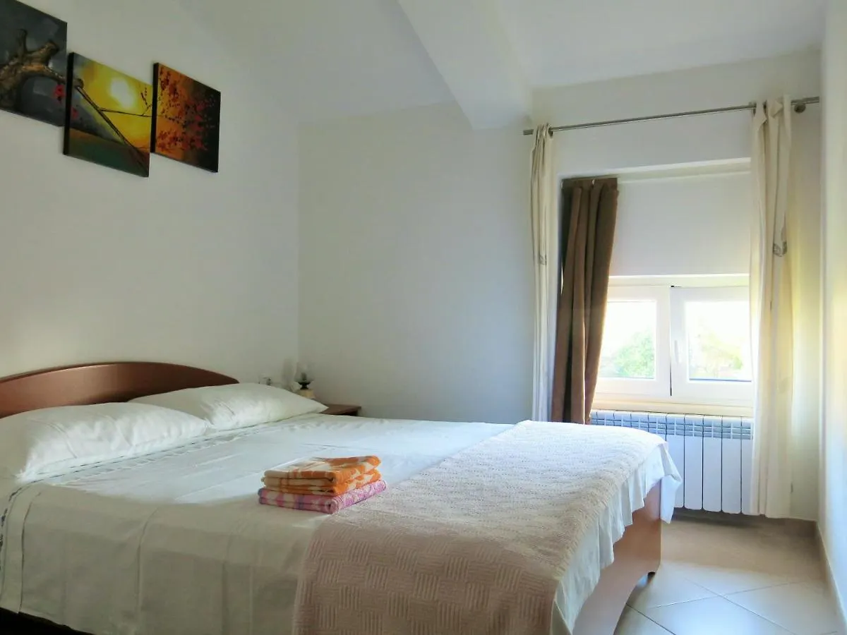 Apartment Near The Sea Moscenicka Draga
